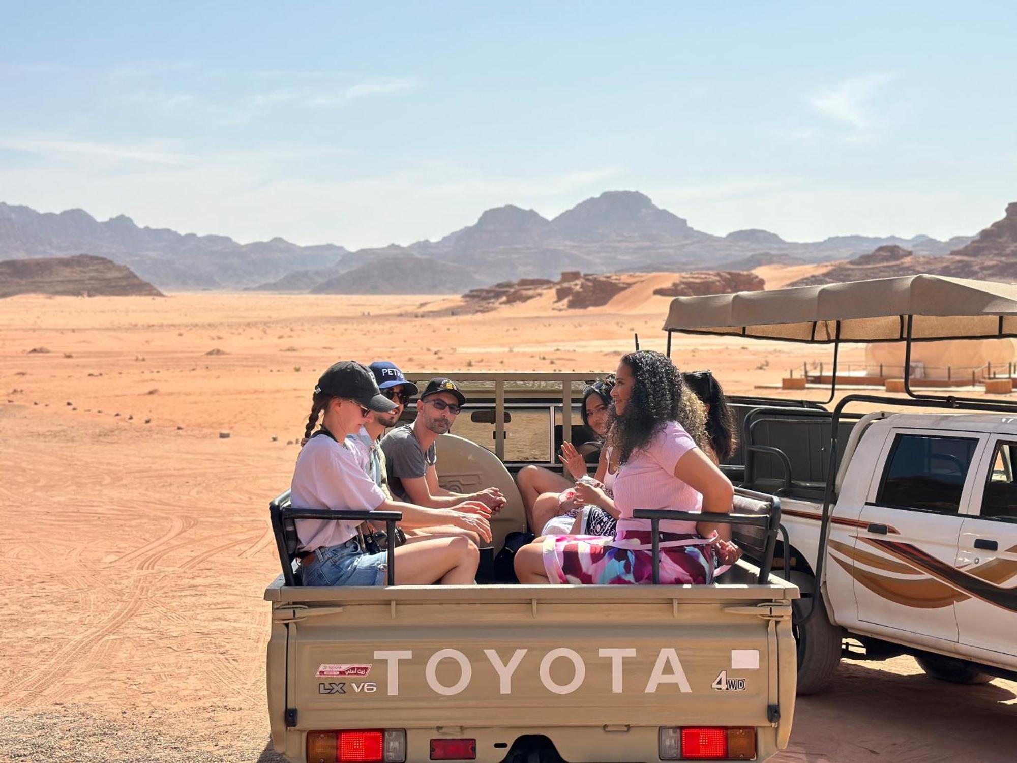 Wadi Rum Sunset Camp Exteriér fotografie
